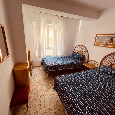 Uroczy Apartament Przy Playa De Los Locos Torrevieja Dış mekan fotoğraf