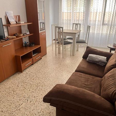 Uroczy Apartament Przy Playa De Los Locos Torrevieja Dış mekan fotoğraf