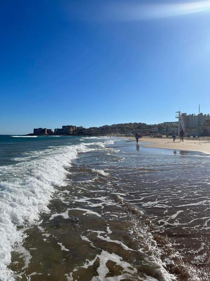 Uroczy Apartament Przy Playa De Los Locos Torrevieja Dış mekan fotoğraf