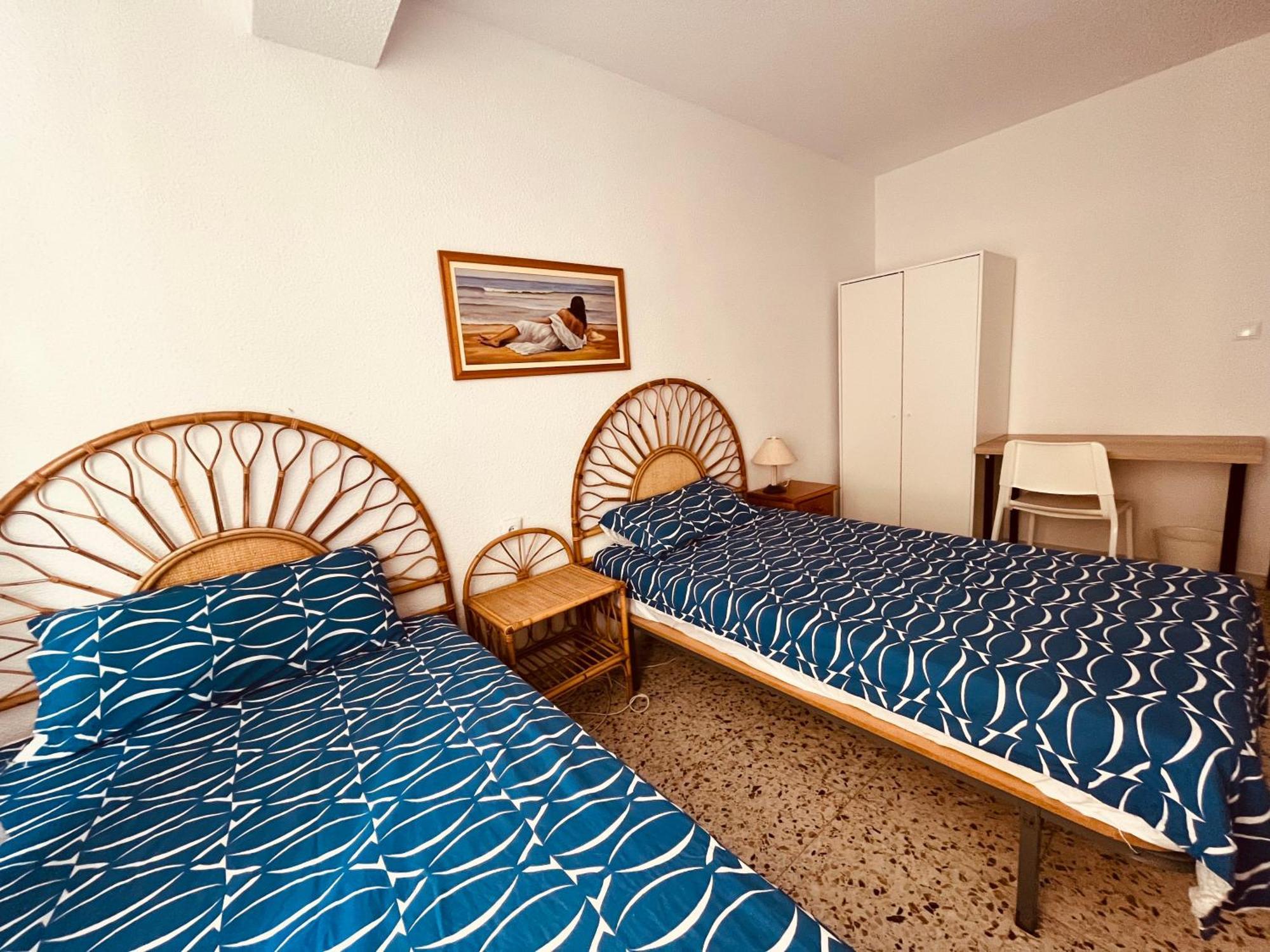 Uroczy Apartament Przy Playa De Los Locos Torrevieja Dış mekan fotoğraf